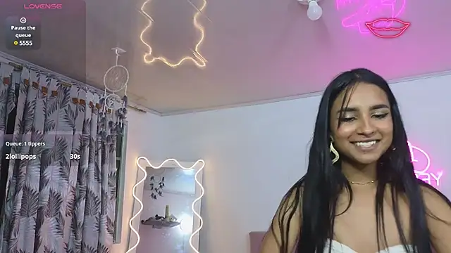 Jazmin tay online show from February 25, 2025, 1:52 am