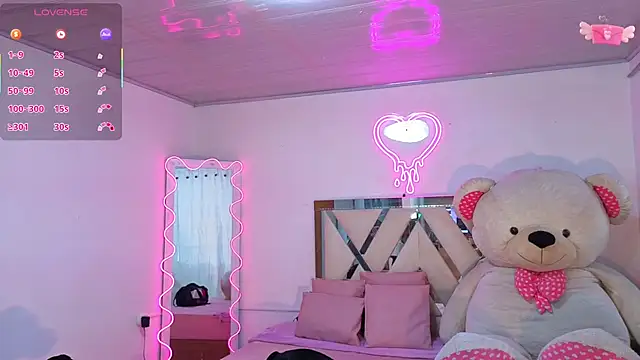 Snapshot of Jazmin_tay chatting on September 17, 2025, 11:56 am Jazmin tay online show from September 17, 2025, 11:56 am