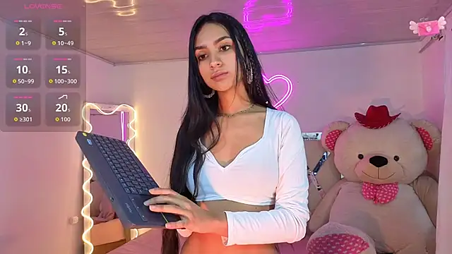 Snapshot of Jazmin_tay chatting on October 12, 2025, 11:42 am Jazmin tay online show from October 12, 2025, 11:42 am