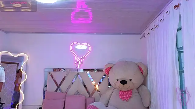 Jazmin tay online show from December 19, 2025, 11:50 am