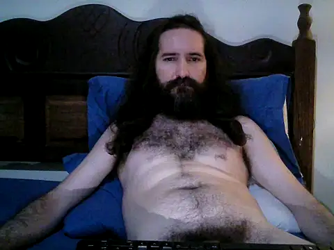 Snapshot of B3ard1991 chatting on April 22, 2026, 12:13 am B3ard1991 online show from April 22, 2026, 12:13 am
