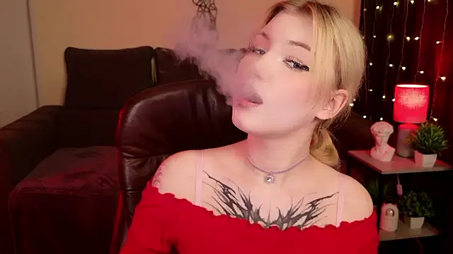 HellenHornny online show from December 5, 2024, 12:33 pm