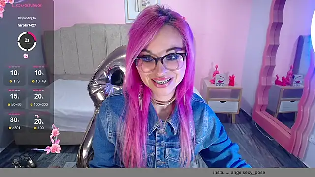 abril ch  online show from October 13, 2025, 10:59 am