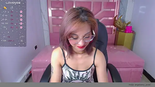 abril ch  online show from May 11, 2026, 12:22 pm