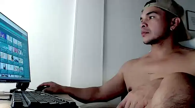 Snapshot of estebandelouis chatting on January 30, 2025, 10:30 pm estebandelouis online show from January 30, 2025, 10:30 pm