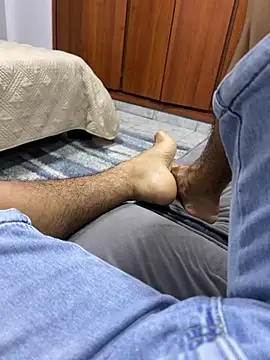 Snapshot of estebandelouis chatting on February 27, 2025, 12:43 am estebandelouis online show from February 27, 2025, 12:43 am