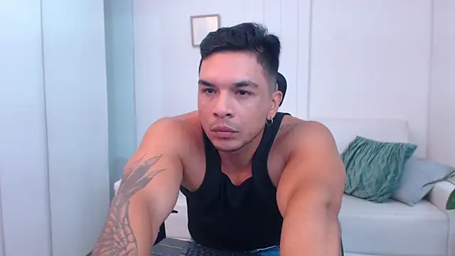 Snapshot of estebandelouis chatting on March 4, 2025, 1:28 pm estebandelouis online show from March 4, 2025, 1:28 pm