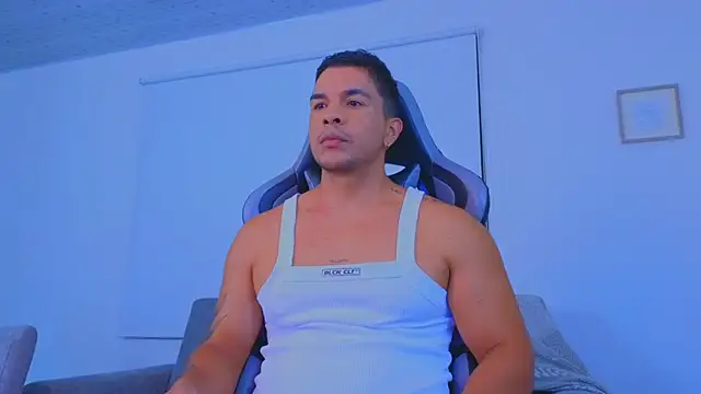 estebandelouis online show from June 26, 2026, 1:48 pm