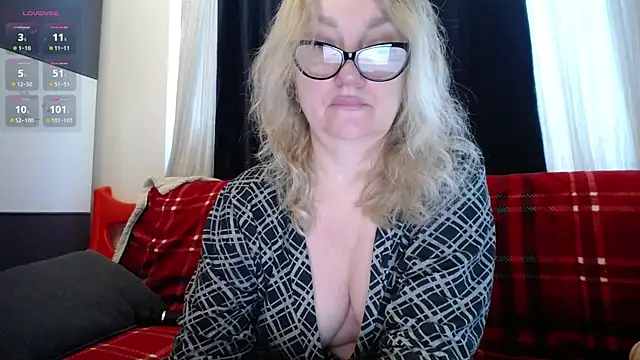 Blond Woman online show from December 16, 2024, 11:12 am