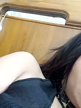 Lusty Queen69 online show from December 3, 2024, 2:05 pm