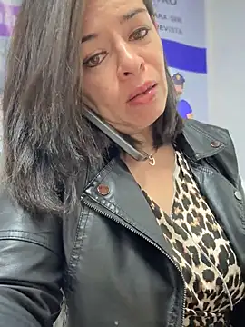 Snapshot of NATHALIA-28_ chatting on October 25, 2025, 12:23 pm NATHALIA-28  online show from October 25, 2025, 12:23 pm