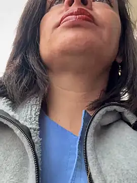 Snapshot of NATHALIA-28_ chatting on October 27, 2025, 12:09 pm NATHALIA-28  online show from October 27, 2025, 12:09 pm