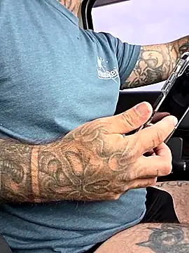 dadbod1178 online show from November 6, 2025, 6:20 pm