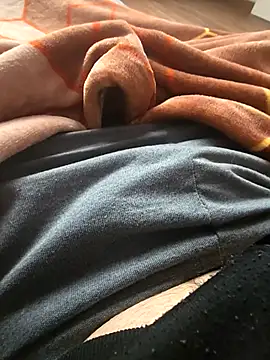 lapa525 online show from February 13, 2025, 1:59 pm