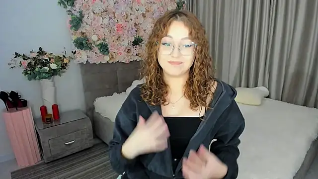 SereneFlame online show from October 12, 2025, 4:17 pm