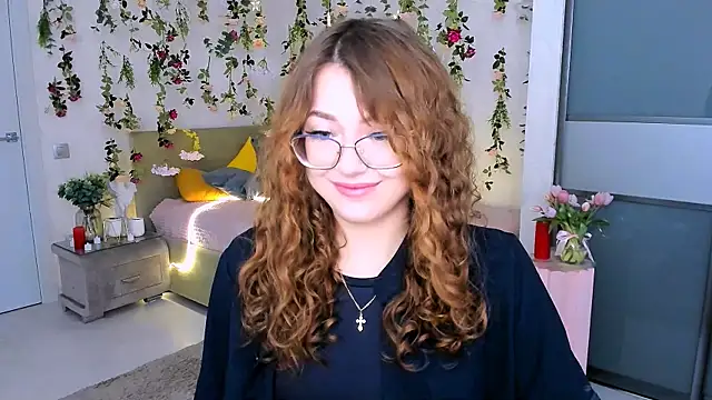 Snapshot of SereneFlame chatting on June 2, 2026, 10:06 am SereneFlame online show from June 2, 2026, 10:06 am