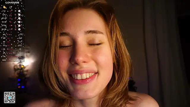Snapshot of KeeleyCreswell chatting on December 30, 2024, 1:25 pm KeeleyCreswell online show from December 30, 2024, 1:25 pm