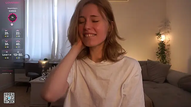 Snapshot of KeeleyCreswell chatting on January 21, 2025, 7:26 am KeeleyCreswell online show from January 21, 2025, 7:26 am