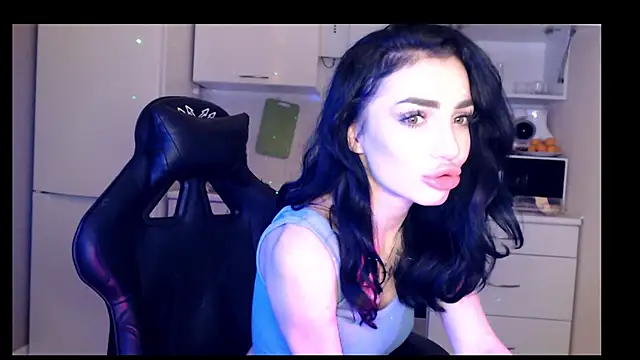NancyLovee  online show from December 10, 2024, 1:22 am