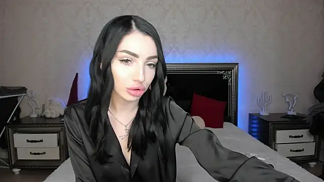NancyLovee  online show from March 19, 2025, 4:13 pm