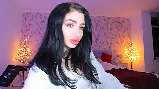 NancyLovee  online show from January 12, 2026, 8:36 pm