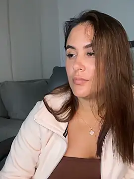 LexyRobert online show from February 3, 2026, 2:53 am