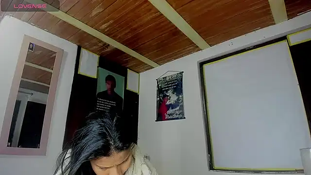 Snapshot of Nenita_Hot_ chatting on September 27, 2025, 9:53 pm Nenita Hot online show from September 27, 2025, 9:53 pm