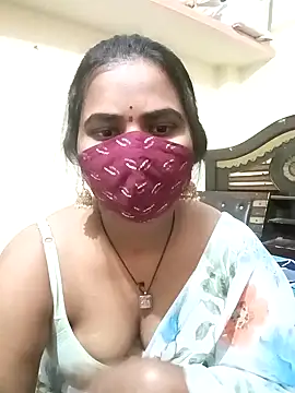anitha906 online show from December 13, 2024, 4:16 pm