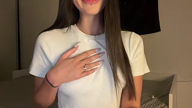 Snapshot of ur_molly chatting on September 13, 2025, 4:07 pm ur molly online show from September 13, 2025, 4:07 pm