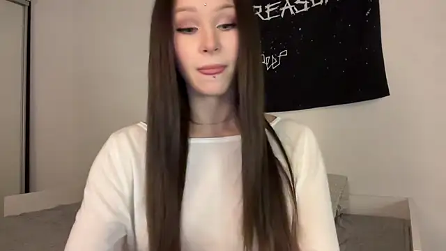 Snapshot of ur_molly chatting on October 16, 2025, 11:55 am ur molly online show from October 16, 2025, 11:55 am