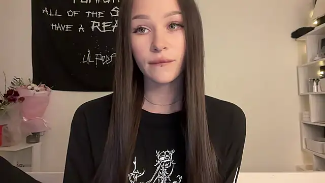 ur molly online show from March 6, 2026, 12:56 pm