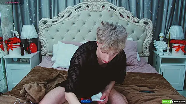 TrevorBenson online show from November 9, 2025, 9:35 pm