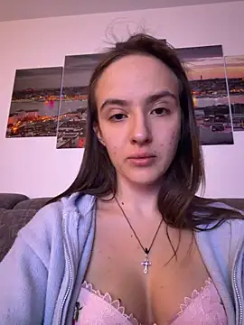 EmilyWi  online show from March 26, 2026, 10:04 pm