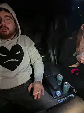 MrAndMrsSavage online show from December 18, 2025, 9:54 pm