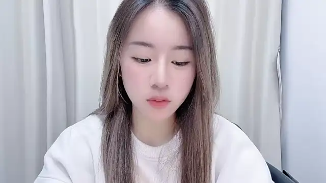 chloe-01 online show from January 24, 2025, 12:52 pm