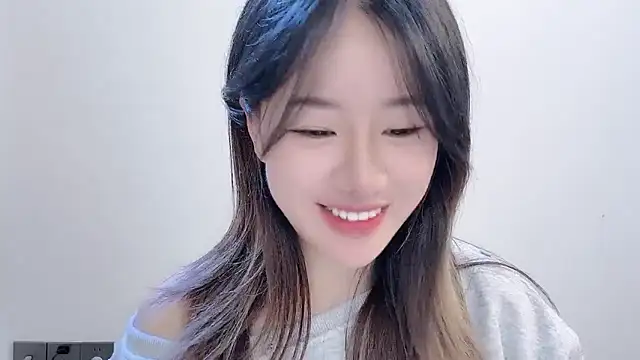 chloe-01 online show from November 15, 2025, 3:15 am