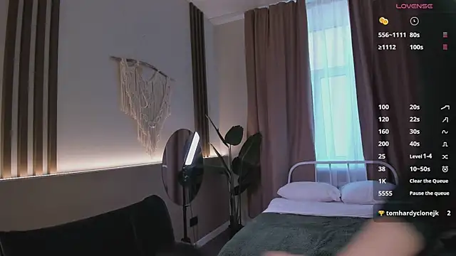 J Hunter  online show from March 18, 2026, 12:19 pm