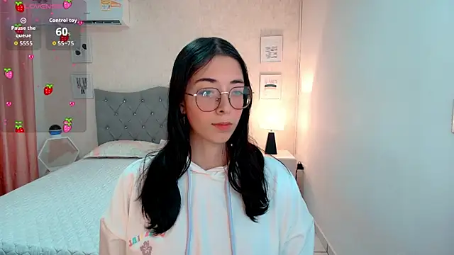 brooklove doll online show from September 23, 2025, 1:52 am