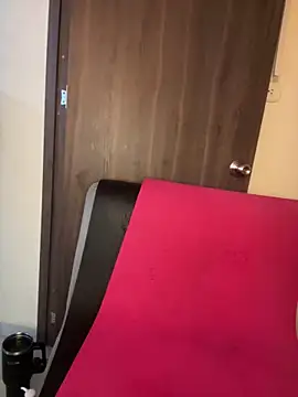 MOMALANA online show from September 19, 2025, 9:04 pm