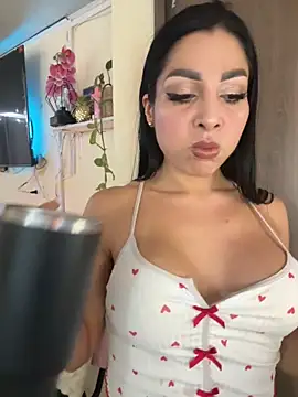MOMALANA online show from June 14, 2026, 4:09 pm