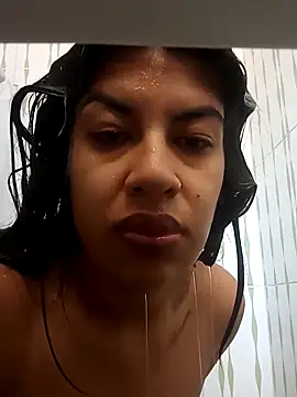 Snapshot of Anamaria-24 chatting on May 3, 2026, 2:45 pm Anamaria-24 online show from May 3, 2026, 2:45 pm