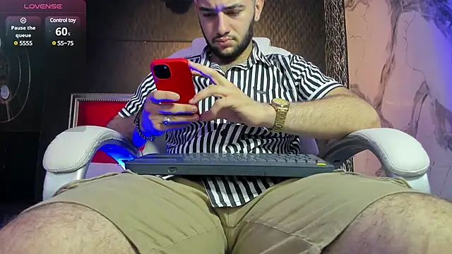 Snapshot of MaximusDick1_ chatting on December 3, 2024, 11:55 am MaximusDick1 online show from December 3, 2024, 11:55 am