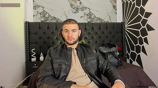 MaximusDick1  online show from May 9, 2026, 12:21 pm