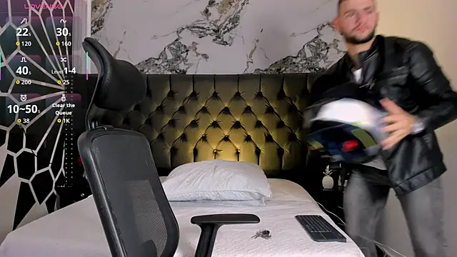 MaximusDick1  online show from June 11, 2026, 1:20 pm