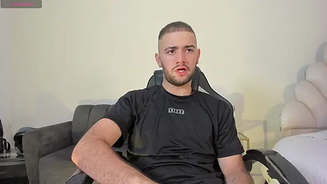 MaximusDick1  online show from June 25, 2026, 12:42 pm