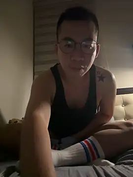 lucaboggy online show from November 8, 2025, 8:40 pm