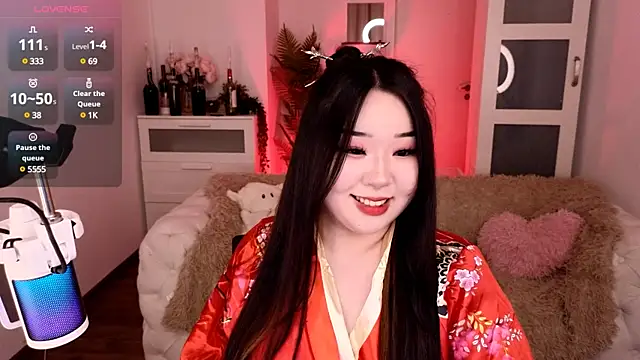 mei honey  online show from February 2, 2025, 1:52 pm
