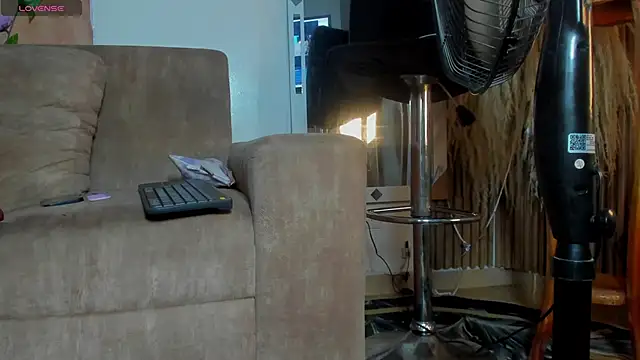 Snapshot of adhara_hotter chatting on October 25, 2025, 7:41 pm adhara hotter online show from October 25, 2025, 7:41 pm