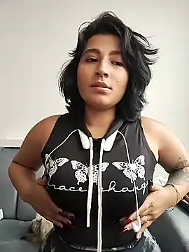 Pauilina online show from December 29, 2024, 8:48 pm