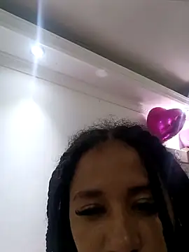 Snapshot of devi_black13_ chatting on December 3, 2024, 4:58 am devi black13 online show from December 3, 2024, 4:58 am